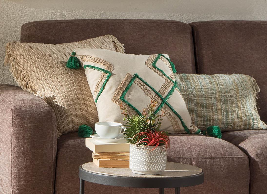 Come mettere i cuscini sul divano: idee uniche per arredare con i tessili