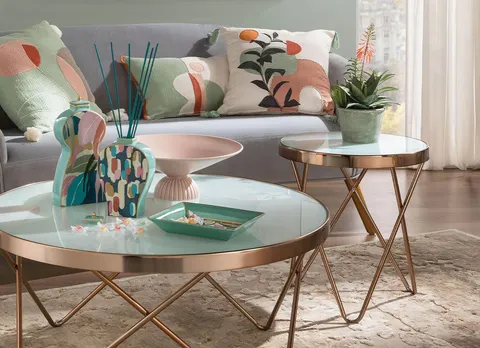 Cosa mettere su un tavolino in salotto? Le idee più originali per arredare il living table