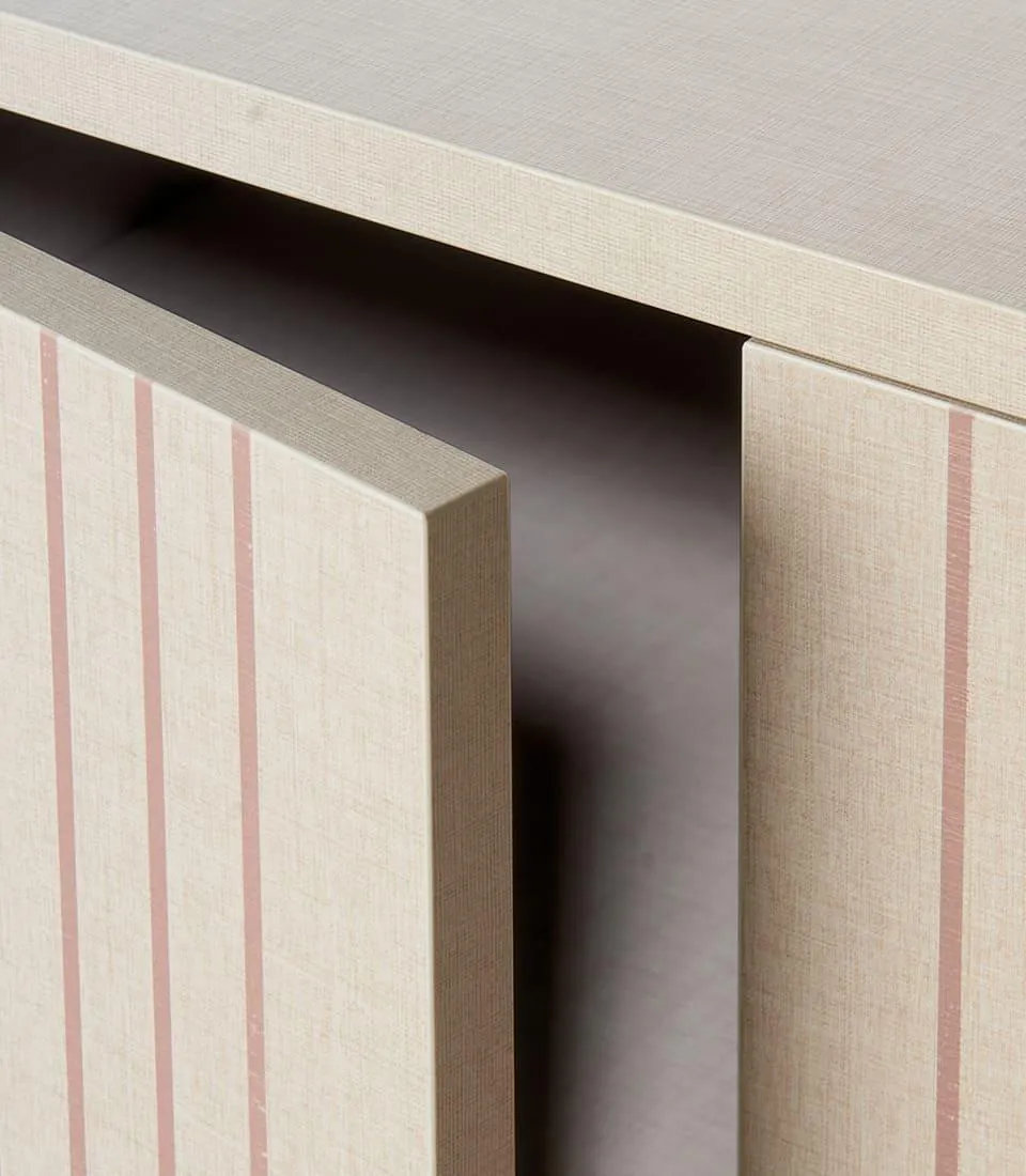 Consolle con ante decoro geometrico